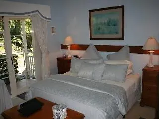 Noosa Valley Manor B&B Doonan Bed & Breakfast