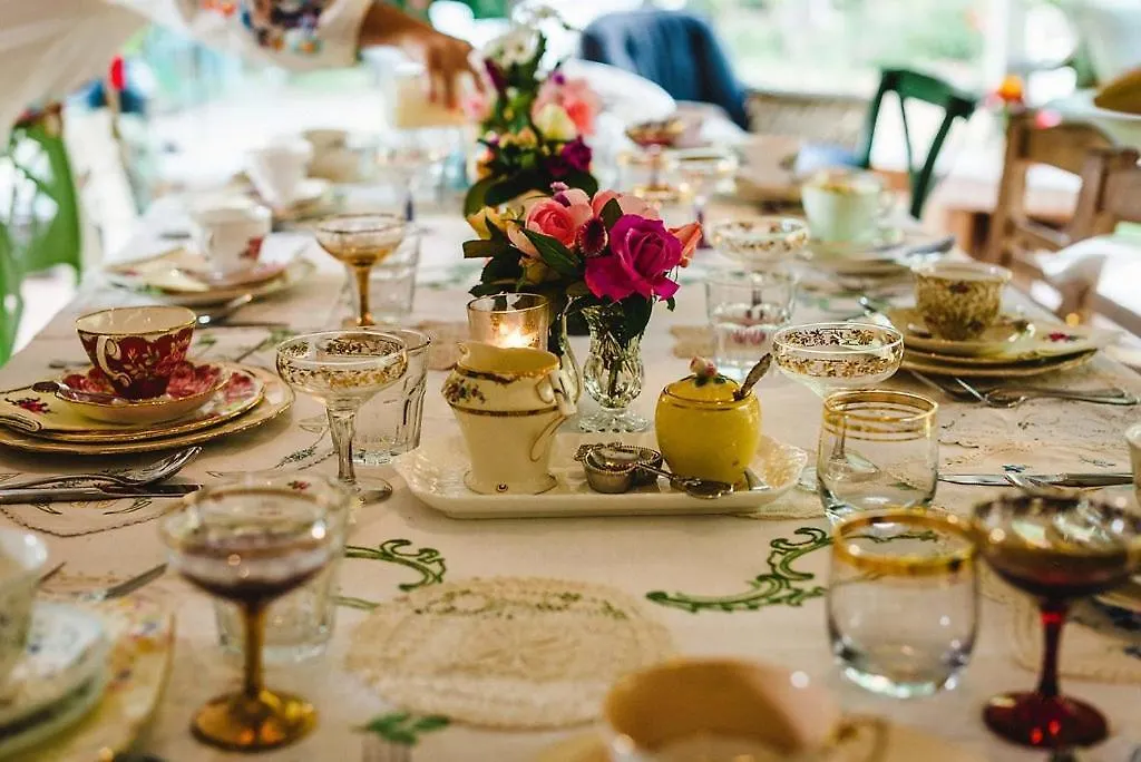 Noosa Valley Manor B&B Doonan Bed & Breakfast