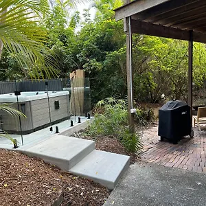 **** Aparthotel Hunchy Hideaway Australia