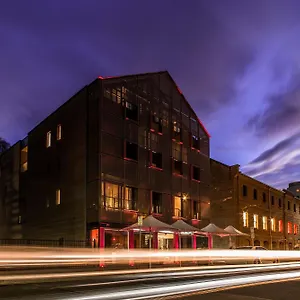 ***** Hotel Salamanca Wharf Australia