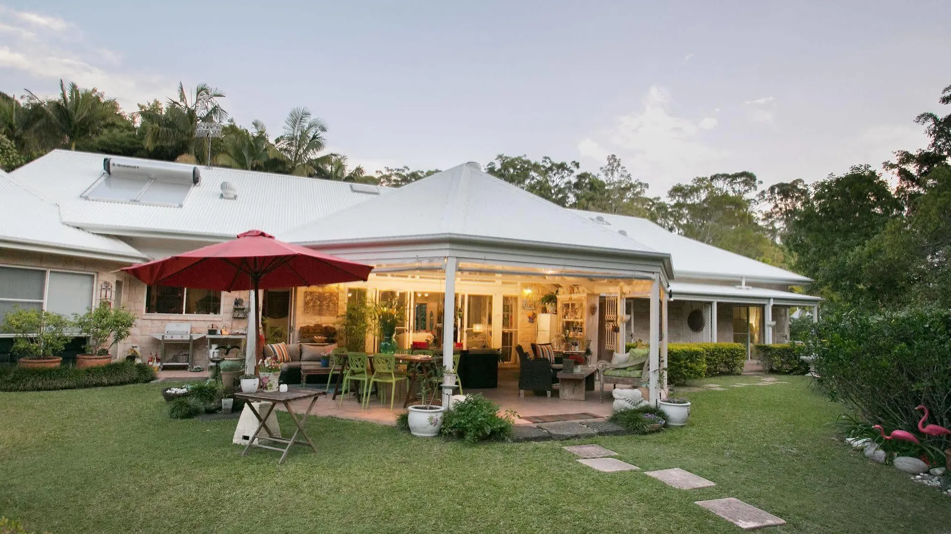 Noosa Valley Manor B&B Doonan Bed & Breakfast